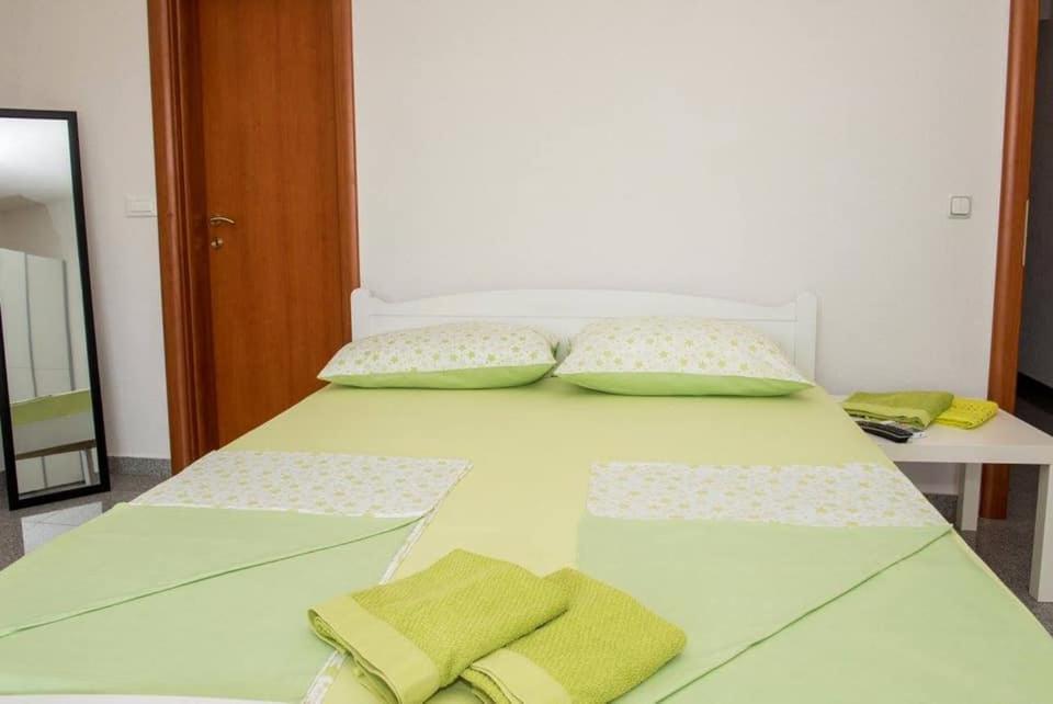 Apartment Vodice - Lovric Exterior photo